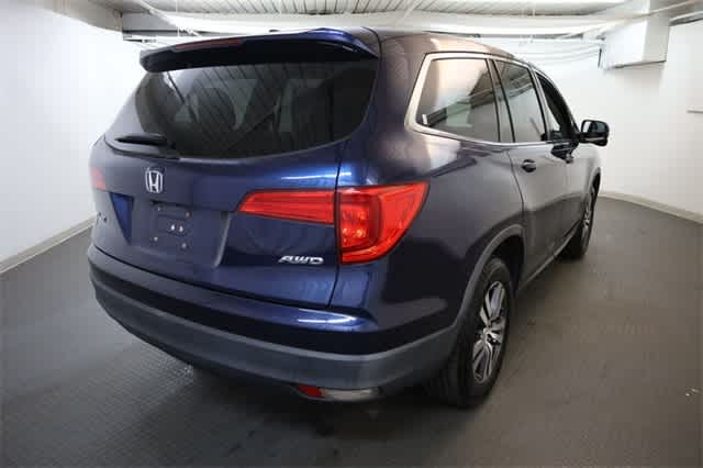 Thumbnail: 2017 Honda Pilot - 7