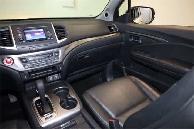 Thumbnail: 2019 Honda Ridgeline - 18