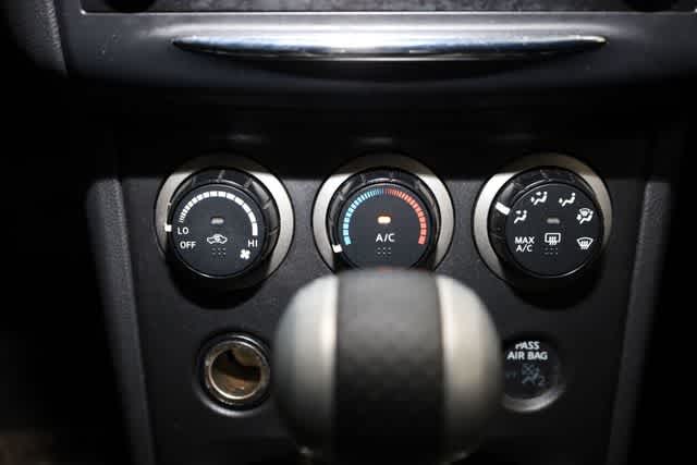 Thumbnail: 2013 Nissan Rogue - 24
