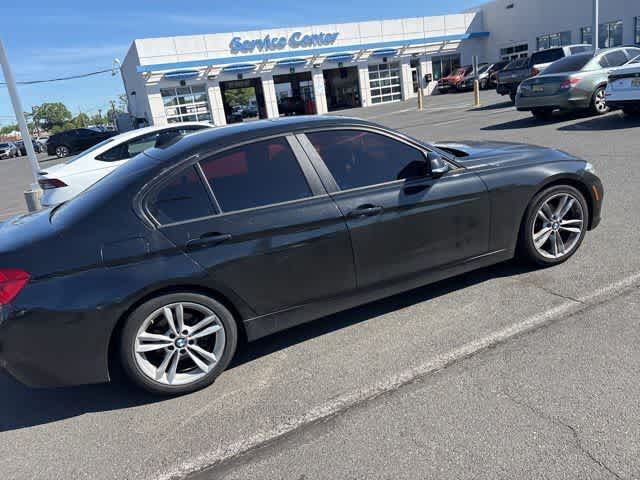 Thumbnail: 2017 BMW 3 Series - 16