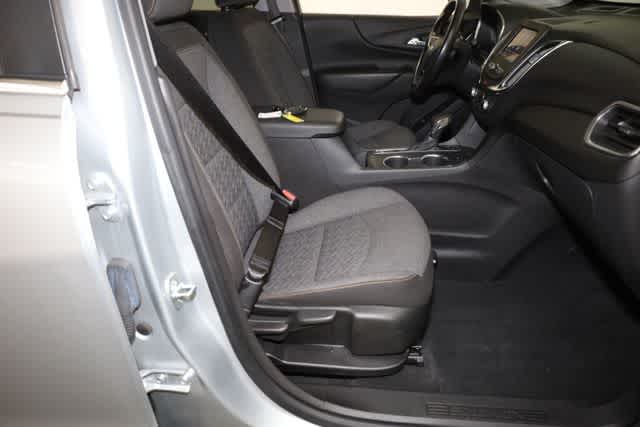 Thumbnail: 2022 Chevrolet Equinox - 34