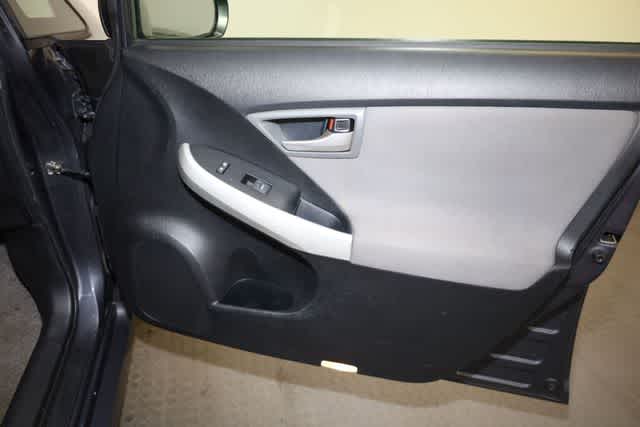 Thumbnail: 2012 Toyota Prius - 30