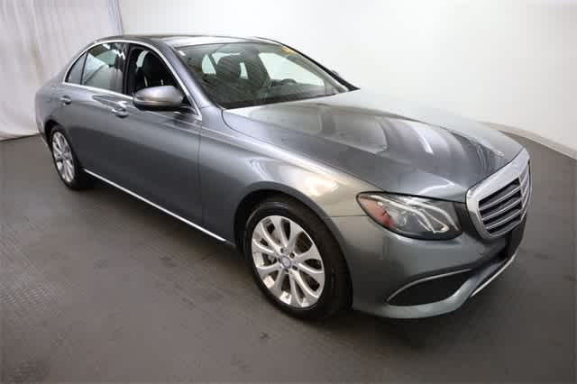 Thumbnail: 2017 Mercedes-Benz E-Class - 10