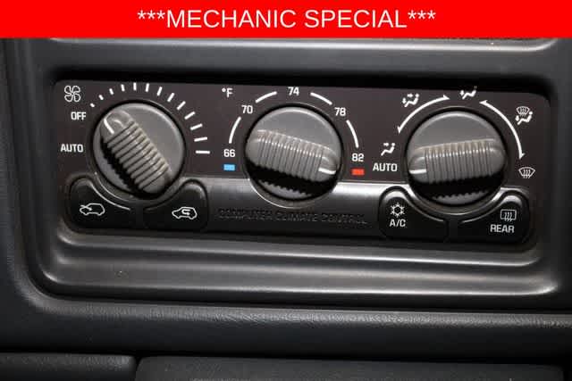 Thumbnail: 2002 Chevrolet Avalanche 1500 - 26