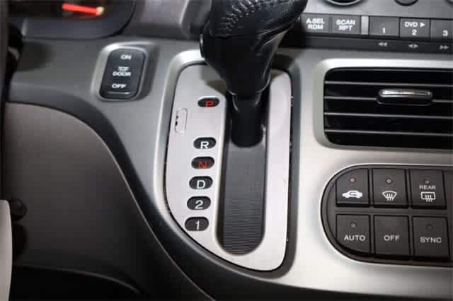 Thumbnail: 2010 Honda Odyssey - 30