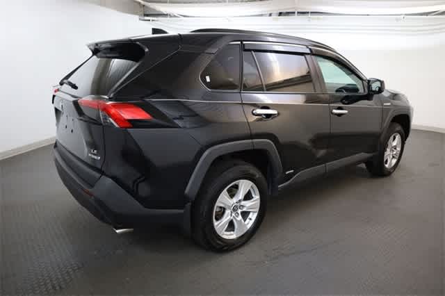 Thumbnail: 2021 Toyota RAV4 - 8