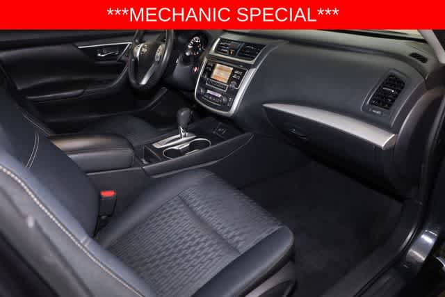 Thumbnail: 2017 Nissan Altima - 19