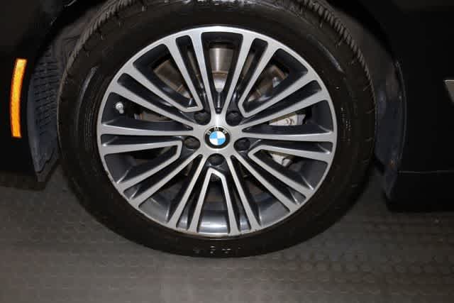 Thumbnail: 2018 BMW 5 Series - 40