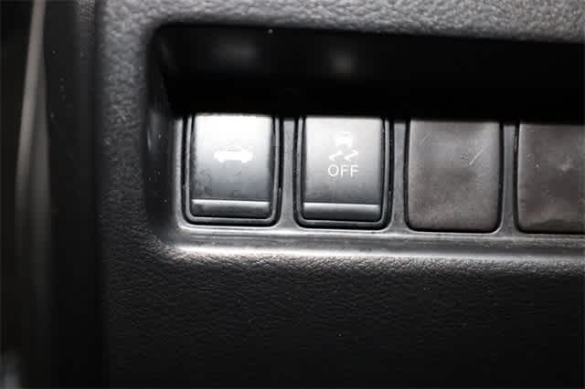 Thumbnail: 2017 Nissan Maxima - 27