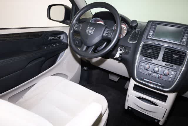 Thumbnail: 2015 Dodge Grand Caravan - 16