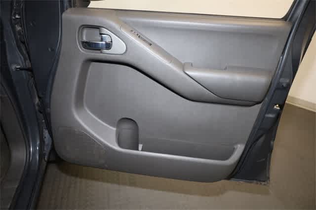 Thumbnail: 2010 Nissan Frontier - 22