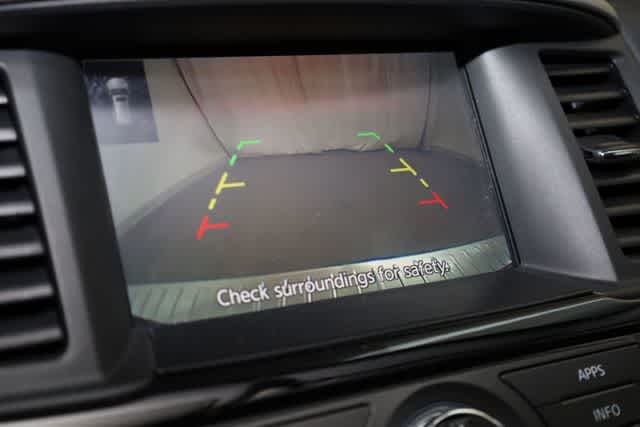 Thumbnail: 2020 Nissan Pathfinder - 24