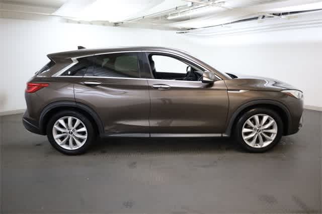 Thumbnail: 2019 INFINITI QX50 - 9