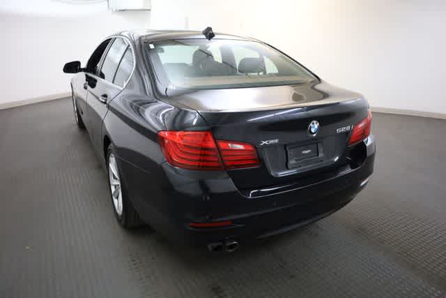 Thumbnail: 2015 BMW 5 Series - 5