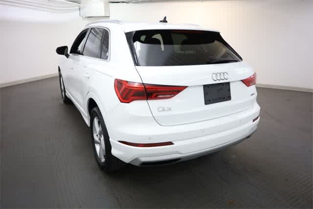 Thumbnail: 2021 Audi Q3 - 10