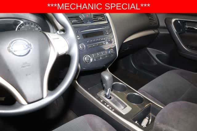 Thumbnail: 2013 Nissan Altima - 16
