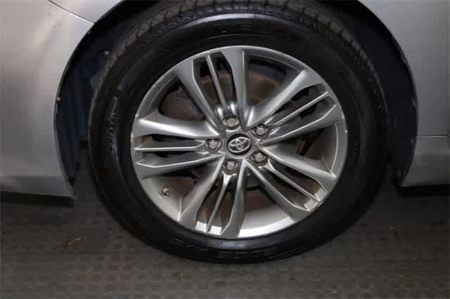 Thumbnail: 2016 Toyota Camry - 32