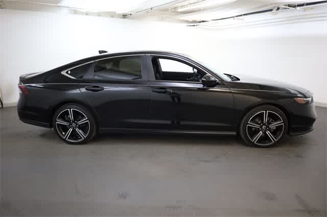 Thumbnail: 2023 Honda Accord - 9