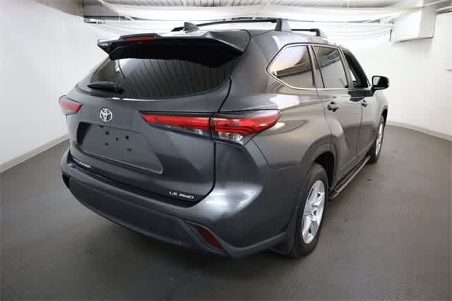Thumbnail: 2023 Toyota Highlander - 7