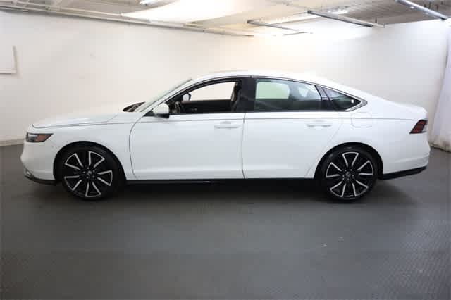 2023 Honda Accord Touring 3