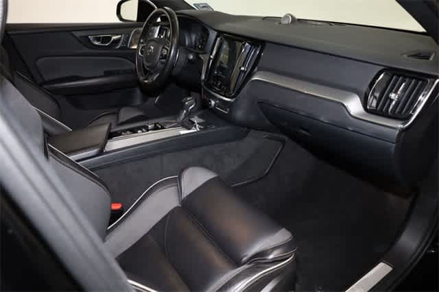 Thumbnail: 2019 Volvo S60 - 19