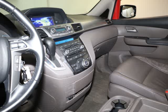 Thumbnail: 2011 Honda Odyssey - 16