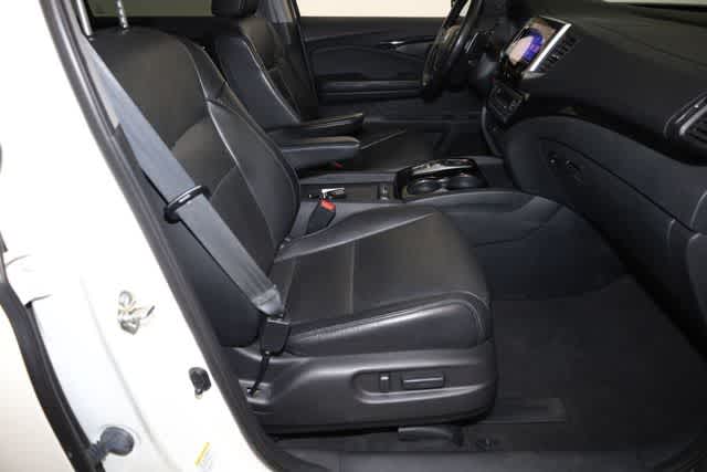 Thumbnail: 2016 Honda Pilot - 20