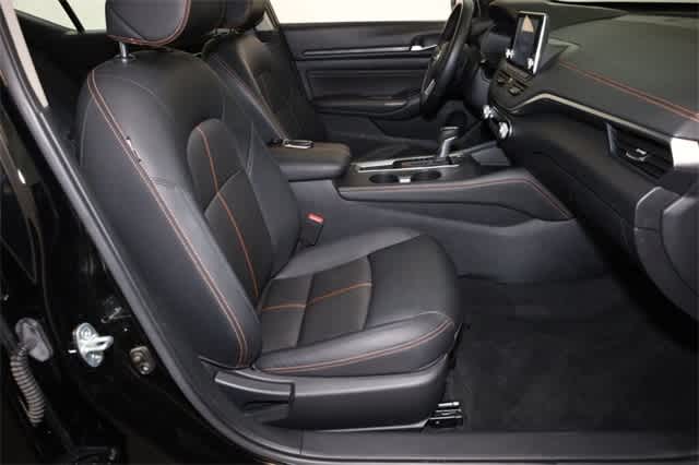 Thumbnail: 2020 Nissan Altima - 20