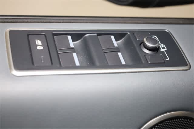 Thumbnail: 2017 Land Rover Range Rover Sport - 27