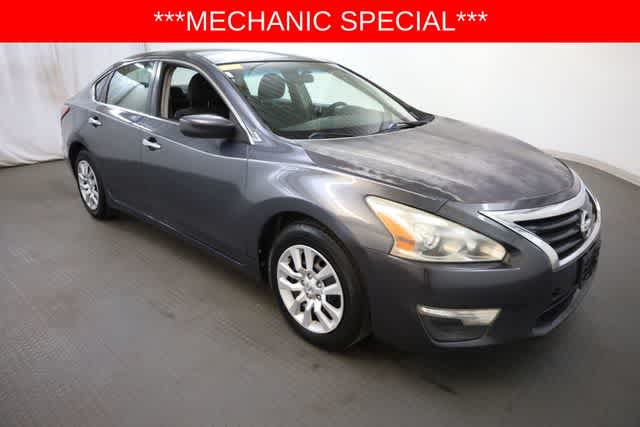 Thumbnail: 2013 Nissan Altima - 10