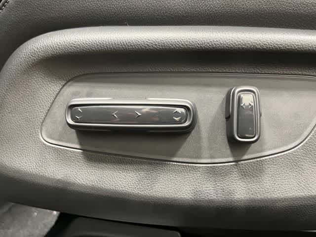 Thumbnail: 2026 Honda HR-V - 13