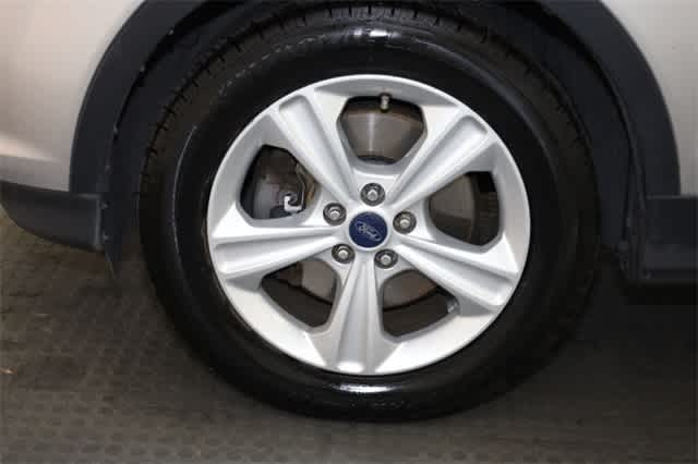 Thumbnail: 2015 Ford Escape - 37