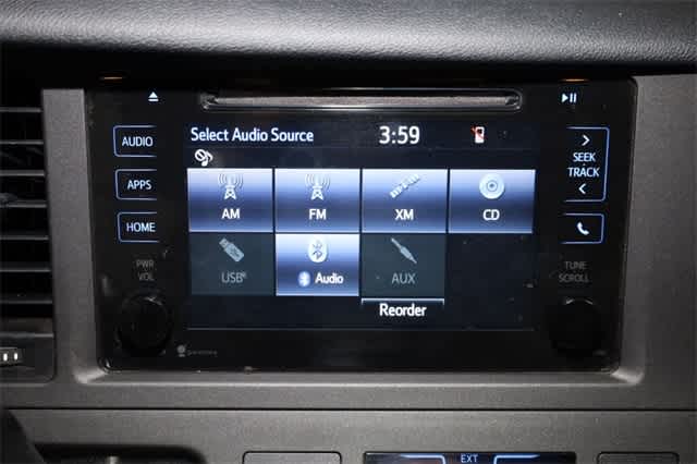 Thumbnail: 2015 Toyota Sienna - 26