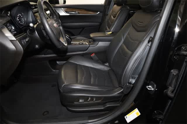Thumbnail: 2022 Cadillac XT6 - 15