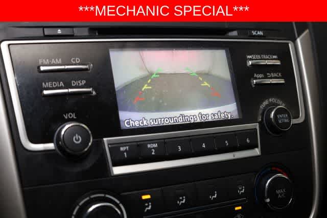 Thumbnail: 2016 Nissan Altima - 17