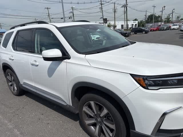 Thumbnail: 2023 Honda Pilot - 17