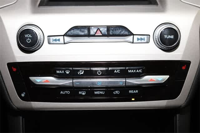 Thumbnail: 2023 Ford Explorer - 30