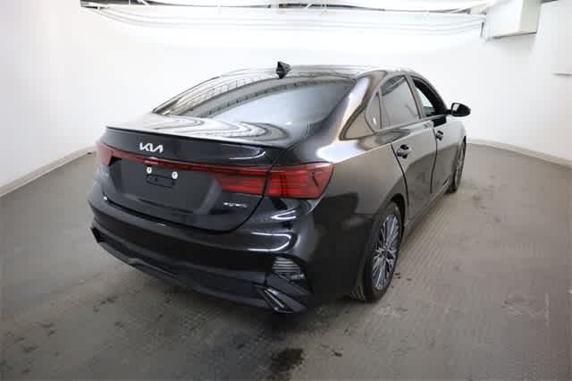 Thumbnail: 2023 Kia Forte - 7