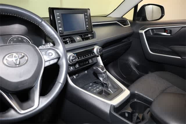 Thumbnail: 2019 Toyota RAV4 - 23