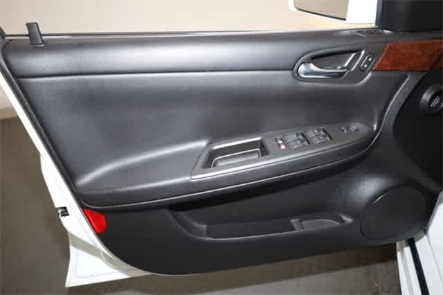 Thumbnail: 2011 Chevrolet Impala - 13