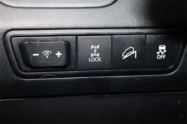 Thumbnail: 2013 Hyundai Tucson - 25