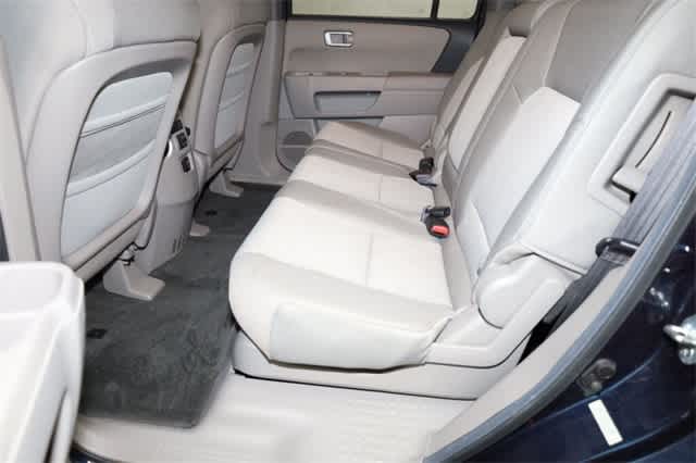 Thumbnail: 2011 Honda Pilot - 21