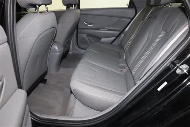 Thumbnail: 2021 Hyundai Elantra - 21