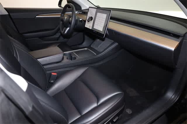 Thumbnail: 2022 Tesla Model 3 - 19