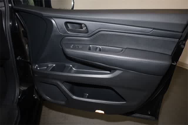 Thumbnail: 2023 Honda Odyssey - 23