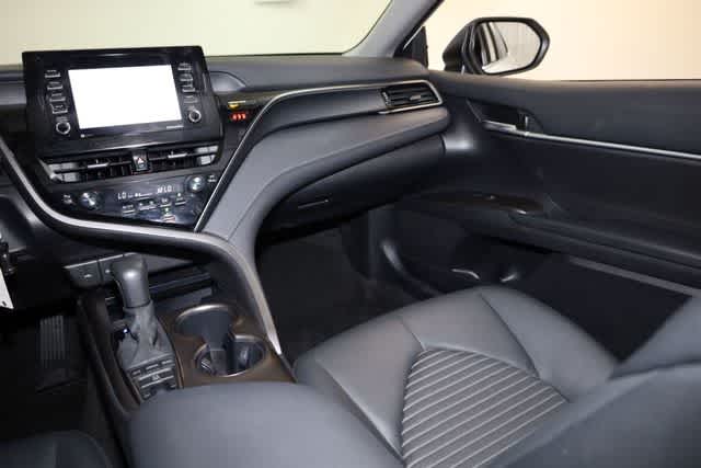 Thumbnail: 2022 Toyota Camry - 23