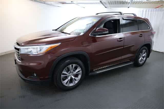Thumbnail: 2015 Toyota Highlander - 2