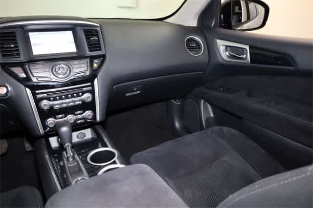 Thumbnail: 2014 Nissan Pathfinder - 18