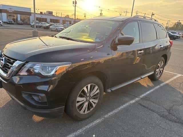 Thumbnail: 2017 Nissan Pathfinder - 2
