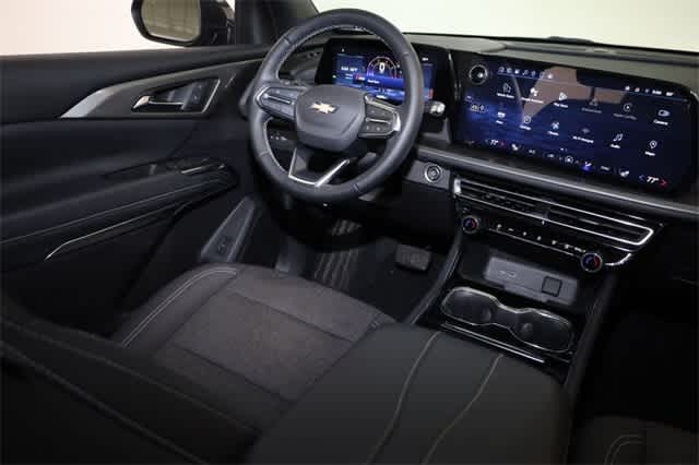 Thumbnail: 2024 Chevrolet Traverse - 16